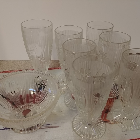 Iris herringbone depression glasses - Picture 5 of 5